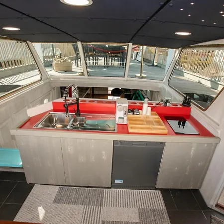 Superbe Experience A Bord! Botel